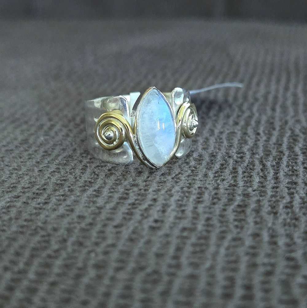 ✨️HP✨️ Shivam Rainbow🌈 Moonstone🌙 Statement Ring💍 - NWT